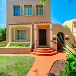 Tropical Charm - Little Havana/Calle Ocho 2
